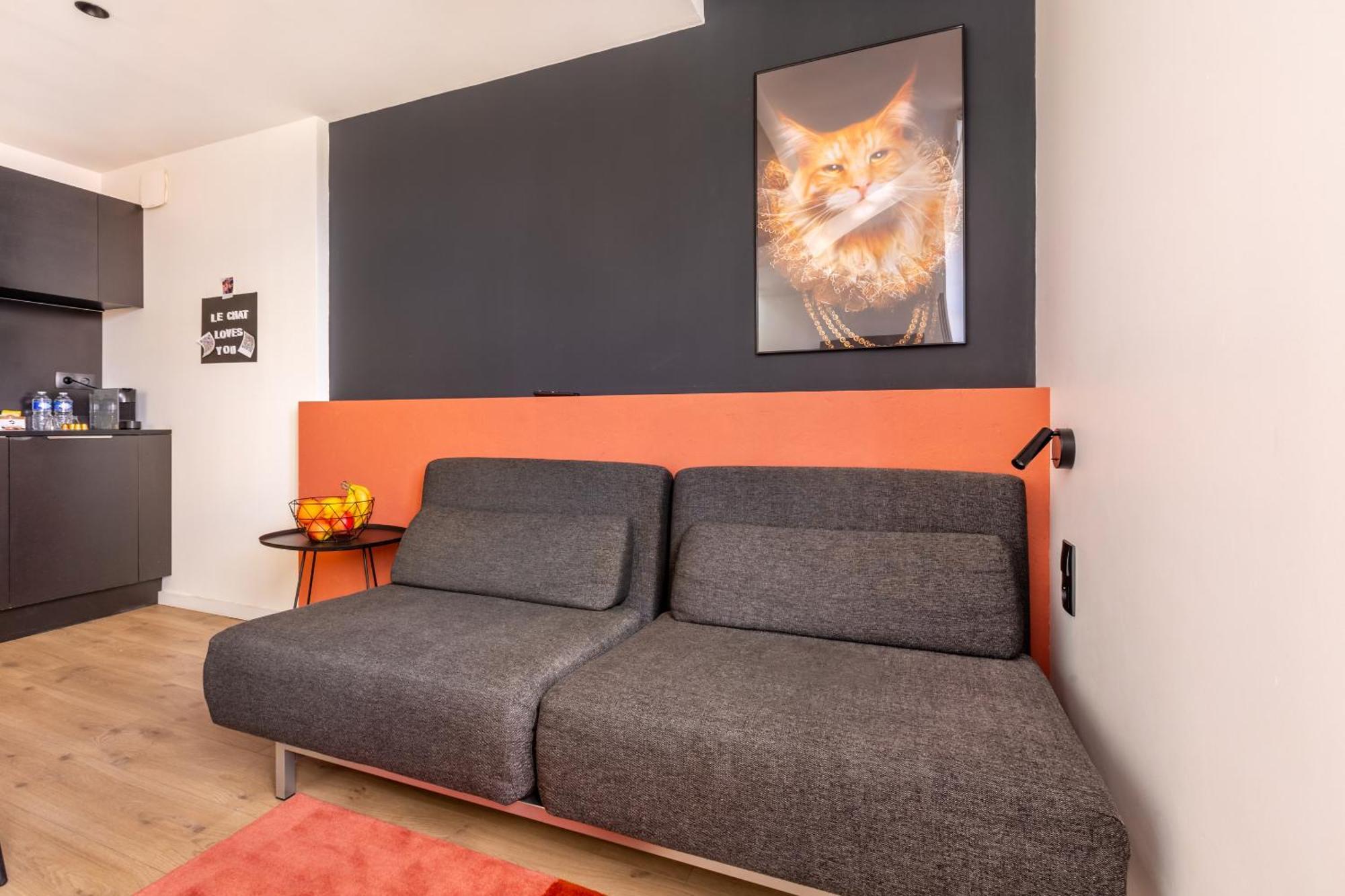 Au Chat Qui Dort Lille - Magasin Экстерьер фото